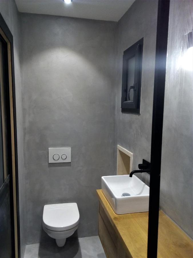 Le Petit Studio - 15 m2 - Centre Ville - Sorgue à 50 m LʼIsle-sur-la-Sorgue Exterior foto